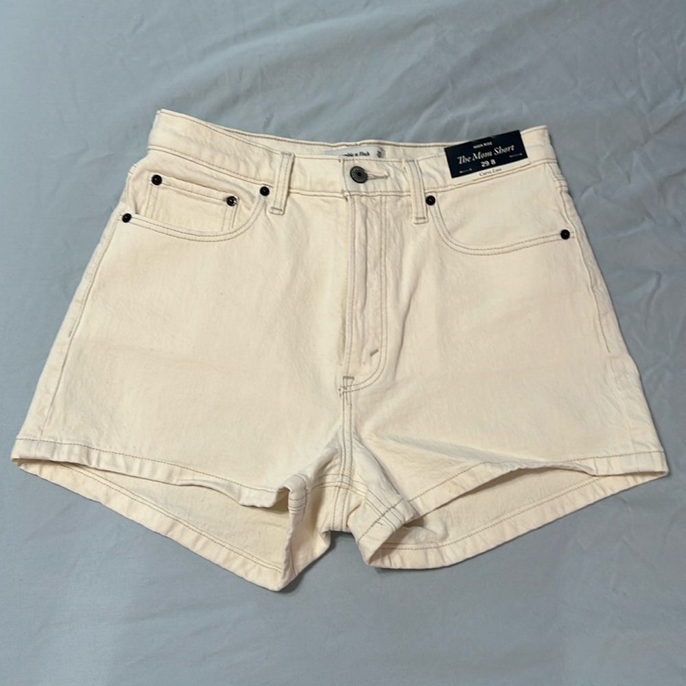 Abercrombie & Fitch Curve Love White Shorts